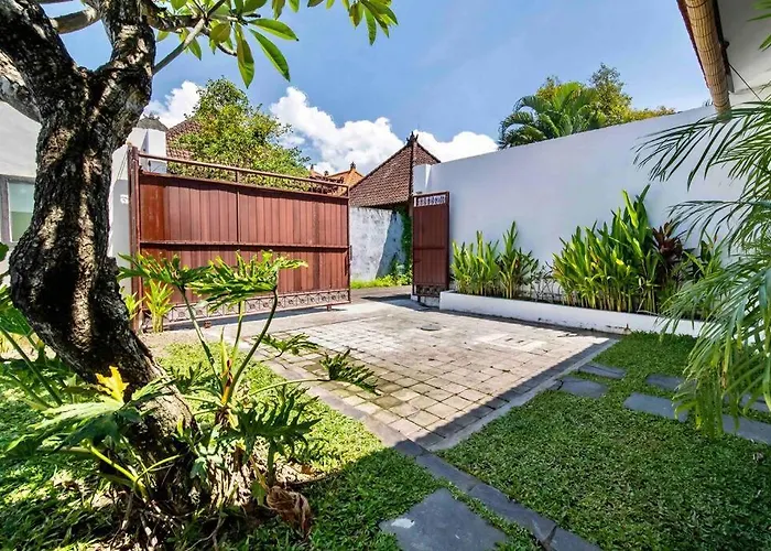Bens Two-bedroom With Private Swimmingpool Villa